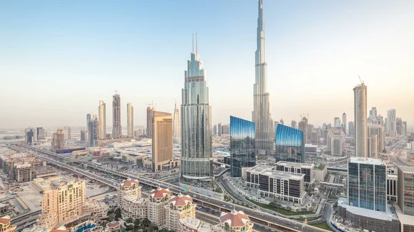 Dubai Skyline Céntrico Día Noche Timelapse Transición Con Edificio Más —  Fotos de Stock