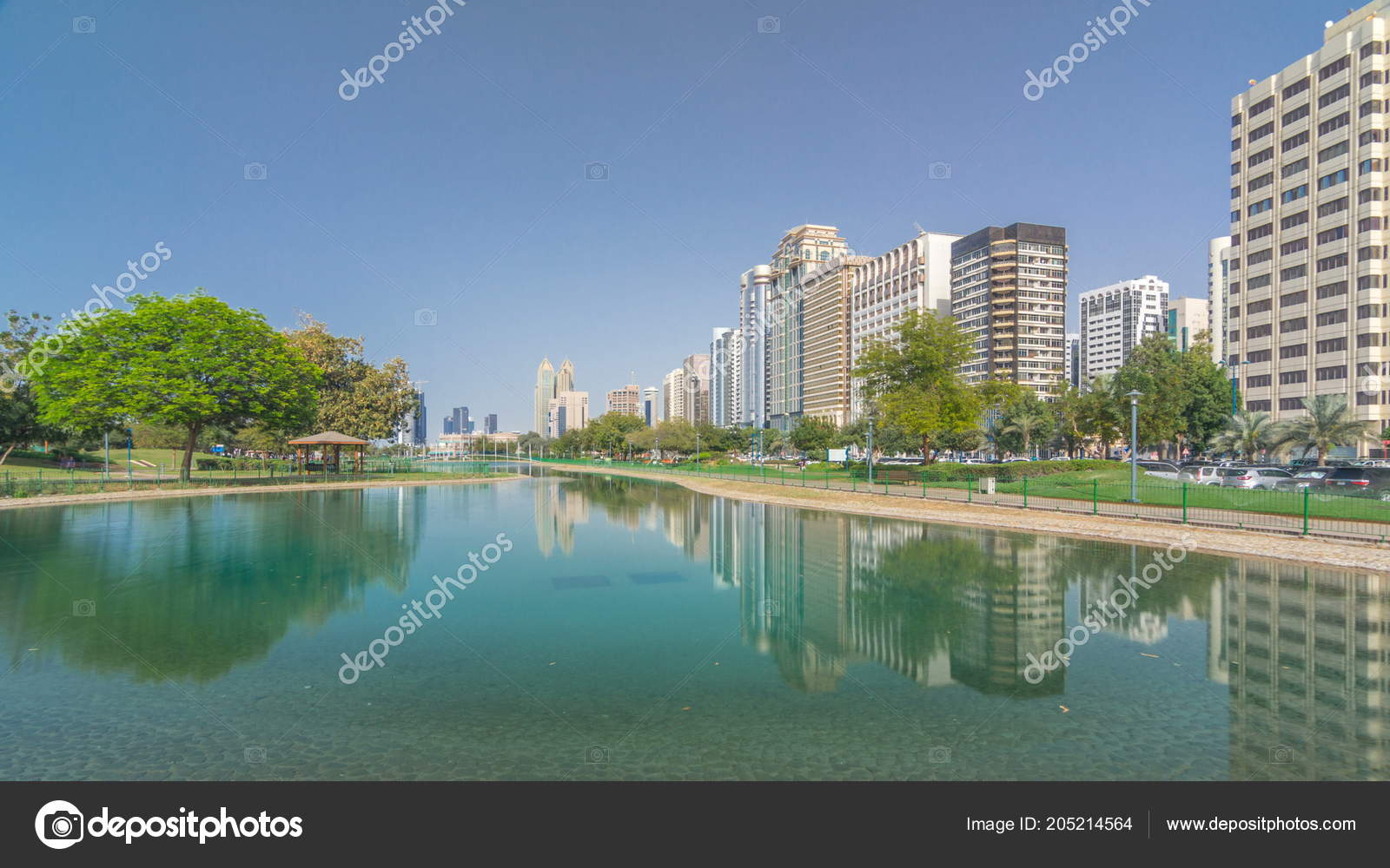 Corniche Boulevard Beach Park Coastline Abu Dhabi Timelapse