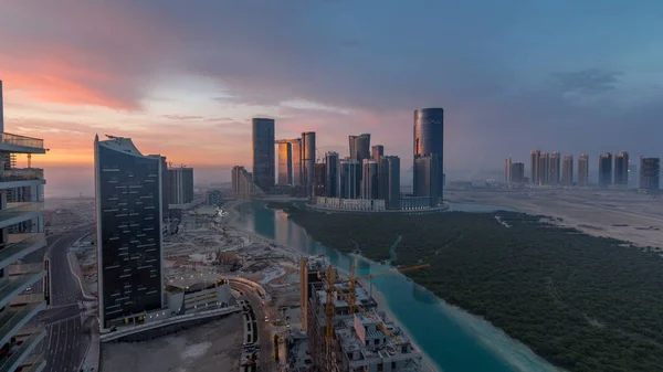 Wolkenkratzer Auf Reem Abu Dhabi Zeitraffer Bei Sonnenaufgang Von Oben — Stockfoto