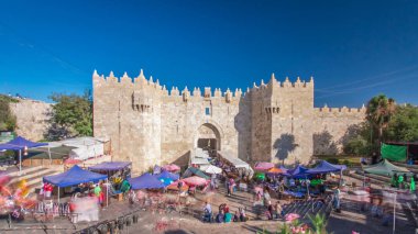 Çünkü o yerel pazar n Jerusalem saklı arkasında Damascus Gate timelapse hyperlapse en kalabalık şehir çıkışları biridir.