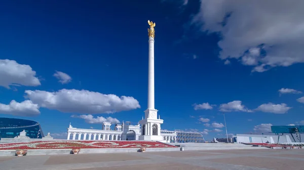 Θέα Από Καζακστάν Eli Μνημείο Timelapse Hyperlapse Στην Πλατεία Ανεξαρτησίας — Φωτογραφία Αρχείου