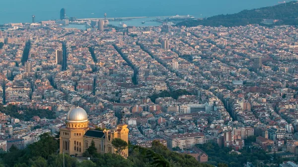 Panoráma Barcelona Timelapse Palota Mount Tibidabo Hegyen Naplemente Előtt Katalónia — Stock Fotó