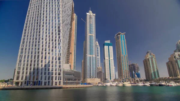 Dubai Marina Felhőkarcolók Kilátás Tengerre Töltésen Timelapse Hyperlapse Nappali — Stock Fotó