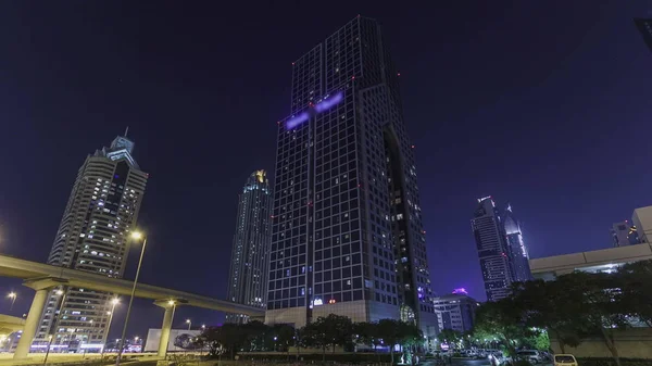 Skyskrapor Sheikh Zayed Road Natten Med Trafik Nära Hotellet Och — Stockfoto