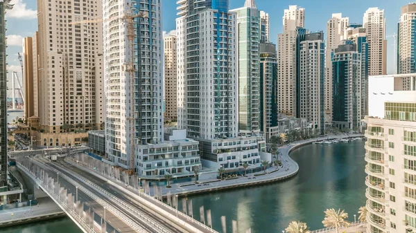 Dubai Marina Večer Timelapse Trasami Lodě Vodě Auta Provoz Bridge — Stock fotografie