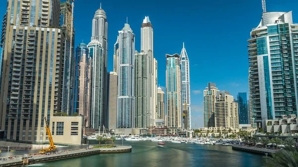 Vew Del Canal Dubai Marina Con Yates Modernas Torres Reflejadas — Foto de Stock