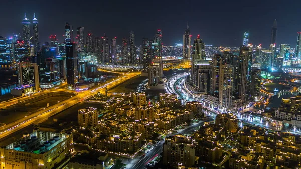 Vista Aérea Panorámica Una Gran Ciudad Moderna Horario Nocturno Con —  Fotos de Stock