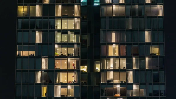 Luz Parpadeante Ventana Del Edificio Varios Pisos Iluminación Vidrio Acero —  Fotos de Stock