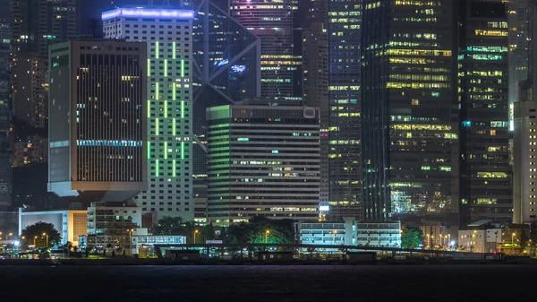 Hong Kong Wgląd Nocy Panoramę Odbicia Wieże Hotelu Victoria Harbor — Zdjęcie stockowe