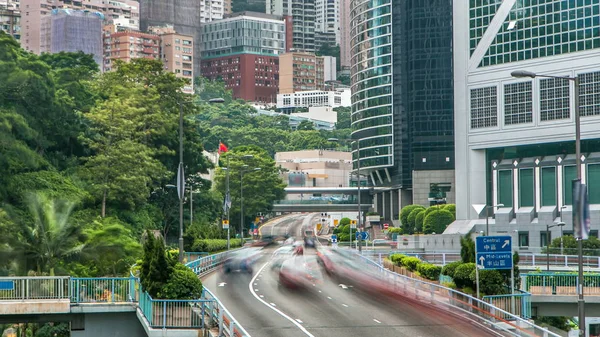 Hong 香港交通中时光倒流银行塔 Hong 香港中央区附近 摩天大楼 令人惊叹的一天从桥和 Hong 香港的天际线 — 图库照片