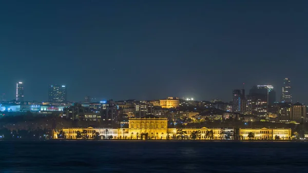 Oświetlony Mimar Sinan University Noc Timelapse Widok Dzielnicy Besiktas Stambuł — Zdjęcie stockowe