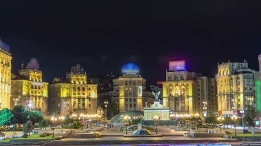 Maidan kare tarafından gece timelapse hyperlapse, Kiev, Ukrayna
