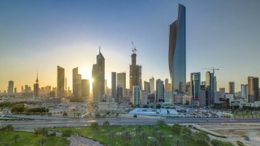 Kuveyt cityscape modern gökdelenler ile günbatımı timelapse sırasında üstten görünüm