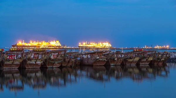 Barco Pesca Estacionado Cerca Del Mercado Pescado Lado Kuwait City — Foto de Stock