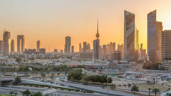 Kuwait Városkép Során Modern Felhőkarcolók Naplemente Timelapse Felülnézet — Stock Fotó