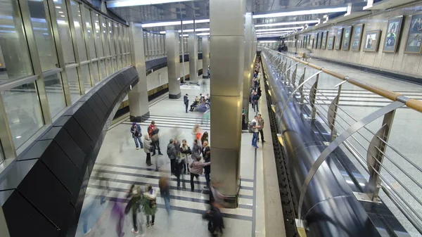 Estação Metro Moderna Metro Vistavochnaya Timelapse Moscovo Rússia — Fotografia de Stock