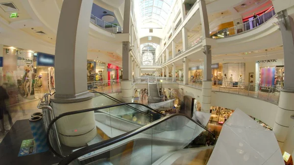 Centro Comercial Com Átrio Interior Rua Zemlyanoy Val Anel Sadovoye — Fotografia de Stock