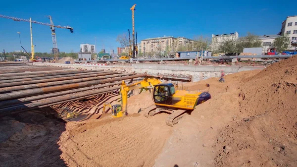 Gula Grävmaskiner Byggandet Cirkulär Tunnelbanelinje Ryssland Moskva Timelapse — Stockfoto