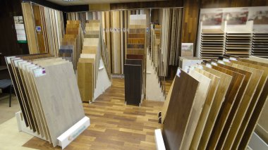 Çeşitli renk paleti - en iyi örnekleri ahşap zemin timelapse hareket durdurmak. Kamera mağazası içinde hareket eder..