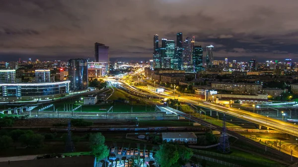 Нічний Погляд Міста Трафіку Timelapse Будівлі Московського Міжнародного Бізнес Центр — стокове фото