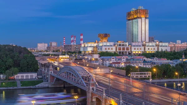 Widok Wieczór Rosyjskiej Akademii Nauk Dzień Nocy Przejścia Timelapse Most — Zdjęcie stockowe