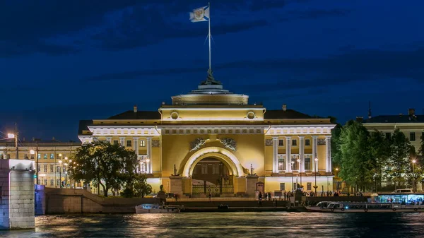 Quai Rivière Neva Avec Bâtiment Illuminé Amirauté Pont Palais Timelapse — Photo