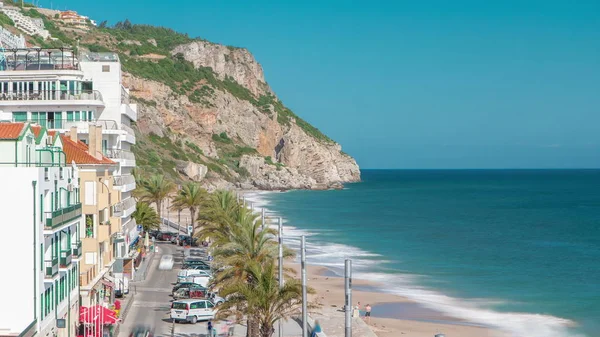 Letecký Pohled Pobřežní Městečka Sesimbra Dlaněmi Ulici Pláž Portugalsku Timelapse — Stock fotografie