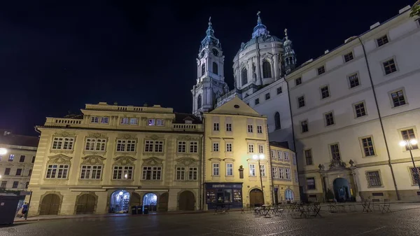 Nachtansicht Der Beleuchteten Malostranske Namesti Quadratischen Zeitraffer Hyperlapse Prag Die — Stockfoto