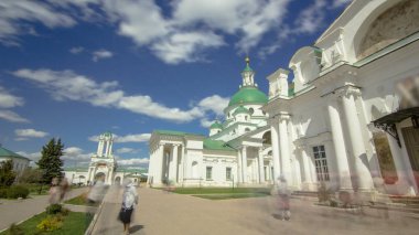 Dimitrievsky Katedrali ve Spaso-Yakovlevsky Manastırı timelapse hyperlapse Rusya'nın Rostov kentinde Zachatievsky katedral.