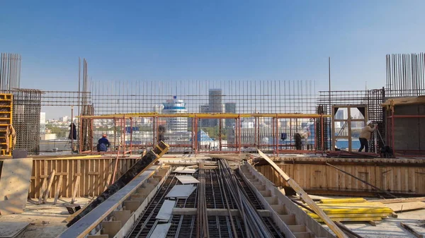 Werknemers Bouw Werken Stalen Stangen Gebruikt Voor Versterking Van Concrete — Stockfoto