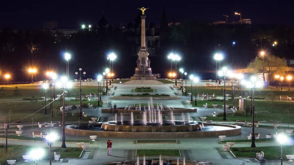 Strelka Park Yaroslavl Gece Timelapse Üstten Çeşme Performansı Arka Plan — Stok fotoğraf