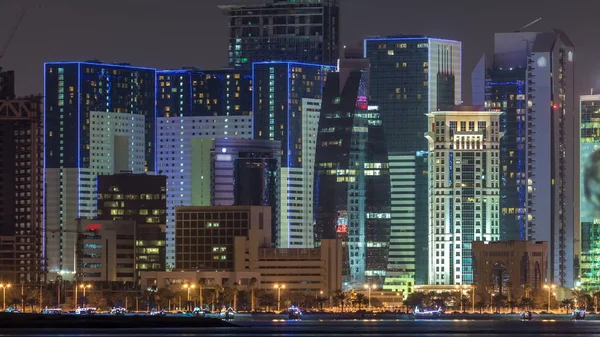 Doha Rascacielos Horizonte Del Centro Noche Timelapse Qatar Oriente Medio —  Fotos de Stock