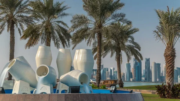 View Corniche Doha Water Pots Fountain Landmark Timelapse Distant Business — Stock Photo, Image