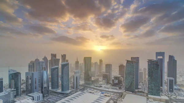 Rascacielos Atardecer Timelapse Horizonte Del Centro Comercial Doha Capital Qatar —  Fotos de Stock