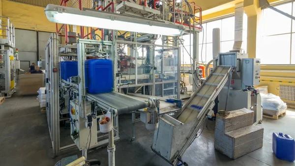 Bir Fabrika Plastik Teneke Kutu Üretim Timelapse Hyperlapse Için Konveyör — Stok fotoğraf