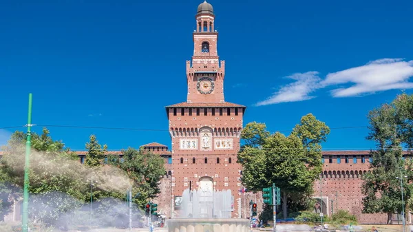 Huvudingången Till Slottet Sforza Castello Sforzesco Och Fontän Framför Den — Stockfoto