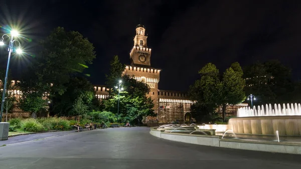 Huvudentrén Till Sforza Slottet Och Tornet Castello Sforzesco Upplyst Nigh — Stockfoto