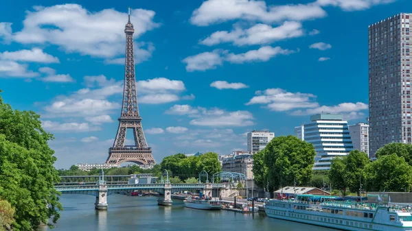 Hermosa Vista Torre Eiffel Timelapse Del Río Sena Desde Puente —  Fotos de Stock