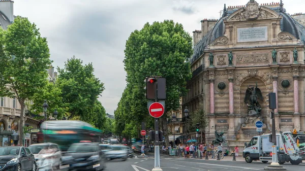 Saint Michel Meydanı Nın Tarihi Çeşmeli Sokak Manzarası Paris Yollarda — Stok fotoğraf