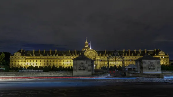 Les Invalides Noci Osvětlení Timelapse Hyperlapse Paříži Francie Provoz Silnici — Stock fotografie