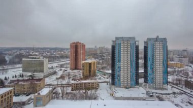 Kharkiv Şehir timelapse kış, yukarıda. Ukrayna.