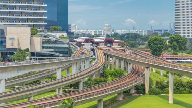 Jurong Doğu değişim metro istasyonu hava timelapse, büyük entegre genel ulaşım merkezi Singapur'da biri. Yolcu otobüsü ve demiryolu arasında değiştirebilirsiniz