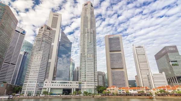 Horizonte Ciudad Singapur Refleja Agua Rascacielos Del Centro Edificios Oficinas —  Fotos de Stock