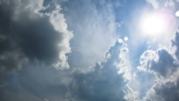 Beautiful Blue Sky Sunbeams Clouds Timelapse Sun Rays — Stock Photo, Image