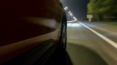 Drivelapse bir gece karayolu timelapse hyperlapse hareketli araba yan