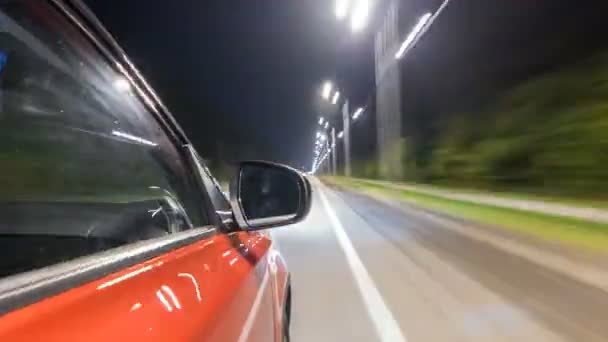 Drivelapse από την πλευρά του αυτοκινήτου, προχωρώντας ένα hyperlapse timelapse αυτοκινητόδρομο νύχτα — Αρχείο Βίντεο