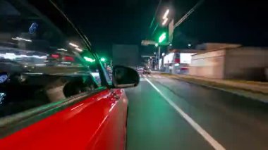 Drivelapse şehir timelapse hyperlapse bir gece Avenue'de hareketli araba tarafındaki