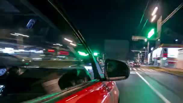 Conducir desde el lado del coche en movimiento en una avenida nocturna en la ciudad hiperlapso timelapse — Vídeo de stock