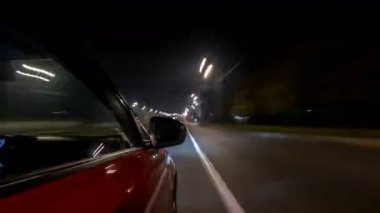 Hızlı sürüş araba Drivelapse kentsel bakmak bir şehir timelapse hyperlapse gece caddede
