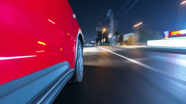 Antriebsstrang Von Der Seite Des Autos Bewegt Sich Auf Einer — Stockfoto